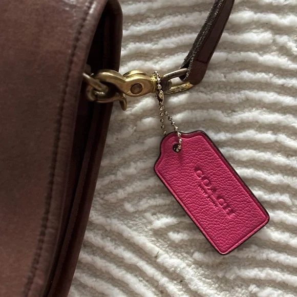 Coach Fuchsia Leather hangtag - Picture 4 of 7